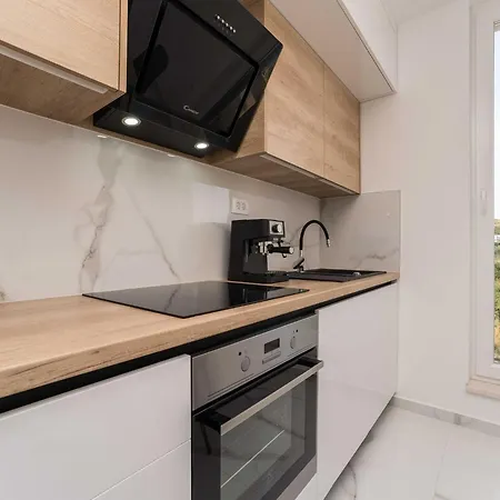 아파트 Luxury D - Two Bedroom With Terrace A1 *