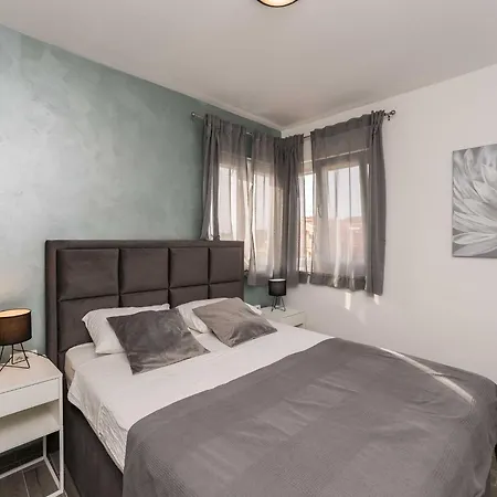 아파트 Luxury D - Two Bedroom With Terrace A1 비빈제