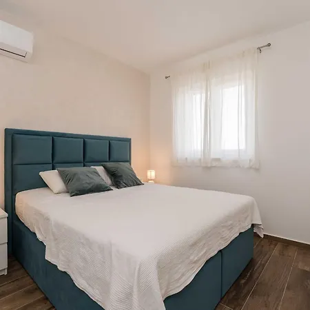Luxury D - Two Bedroom With Terrace A1 * 비빈제