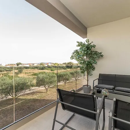 Luxury D - Two Bedroom With Terrace A1 아파트 비빈제