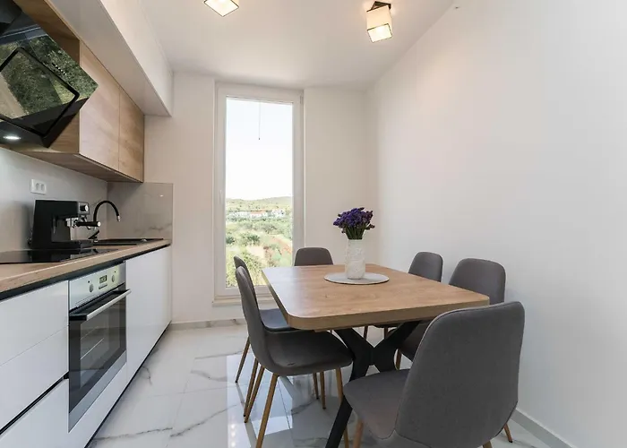 Luxury D - Two Bedroom With Terrace A1 * 비빈제