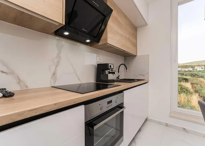 아파트 Luxury D - Two Bedroom With Terrace A1 *