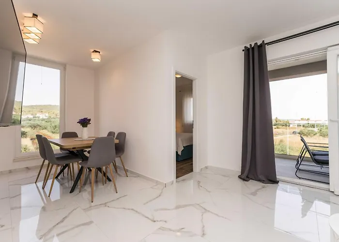 Luxury D - Two Bedroom With Terrace A1