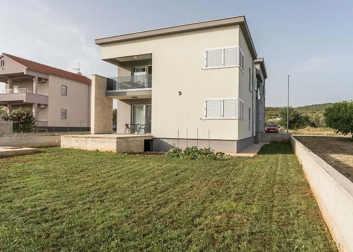 Luxury D - Two Bedroom With Terrace A1 비빈제